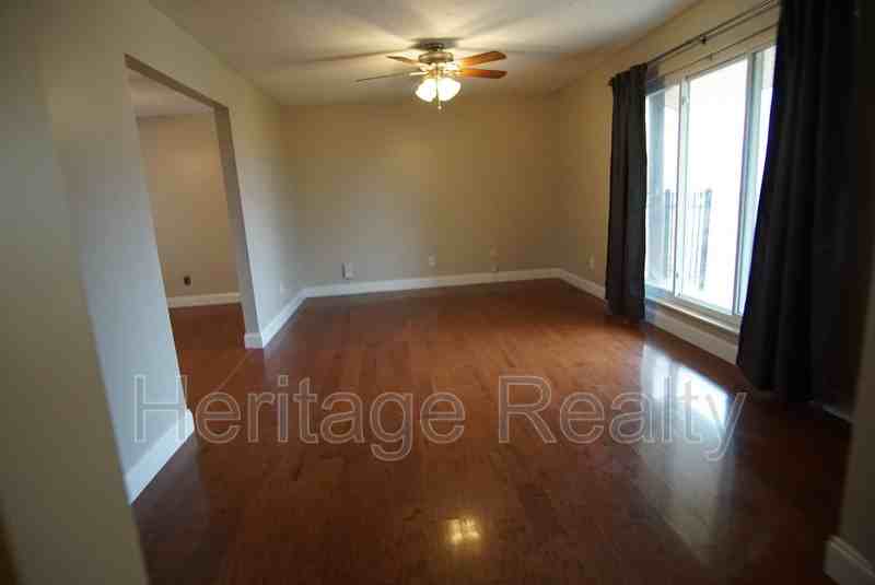 6209 Bryan Ln - Photo 3 of 31