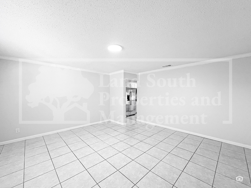 632 Cortez St - Photo 4 of 24
