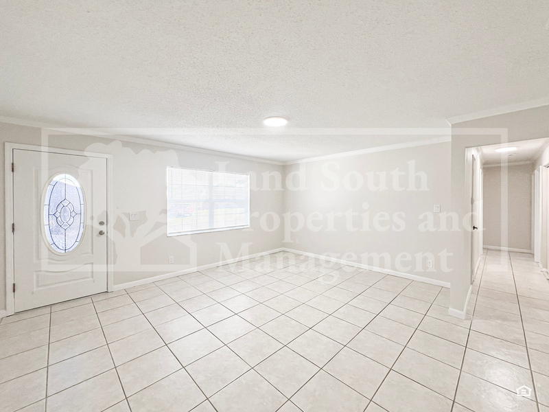 632 Cortez St - Photo 5 of 24