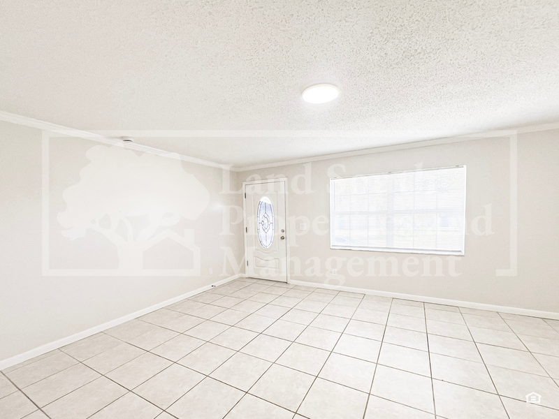 632 Cortez St - Photo 6 of 24