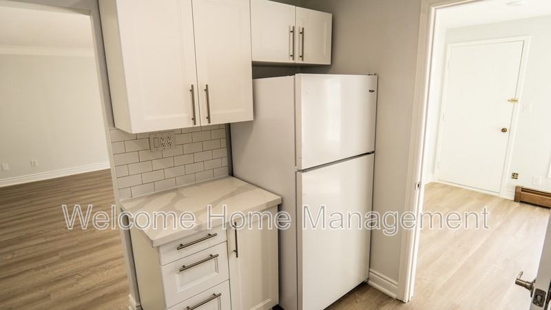150 Hagar St #B - Photo 3 of 8