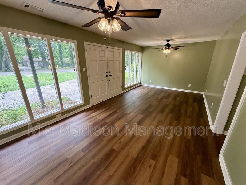 2233 E De Renne Ave - Photo 3 of 34