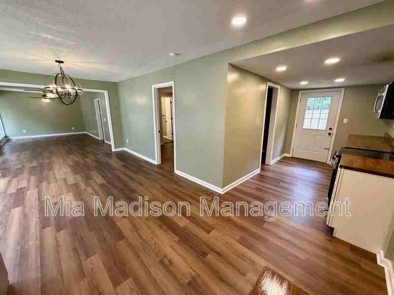 2233 E De Renne Ave - Photo 5 of 34