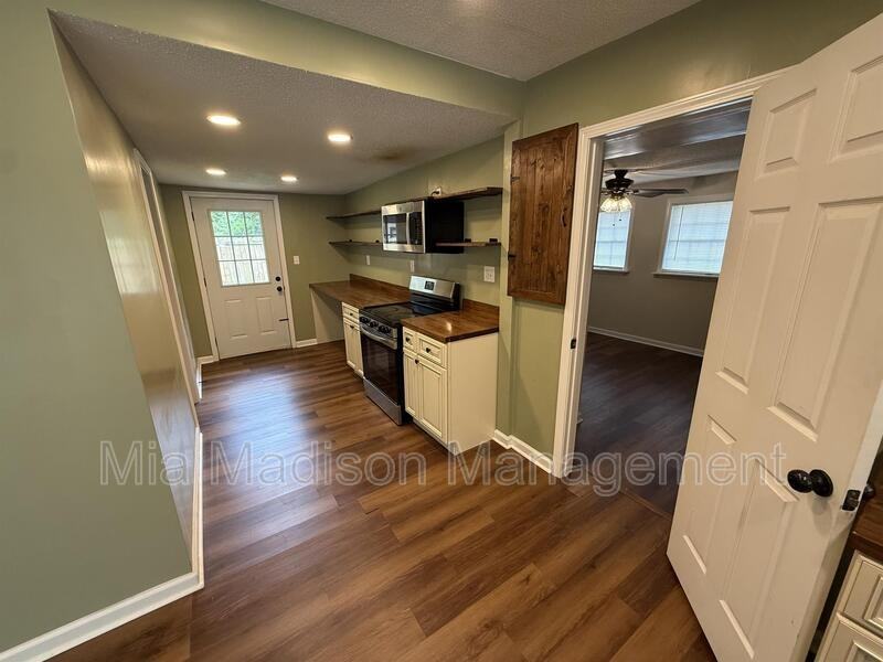 2233 E De Renne Ave - Photo 6 of 34