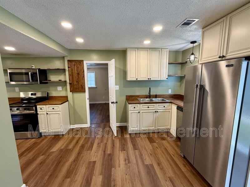2233 E De Renne Ave - Photo 7 of 34