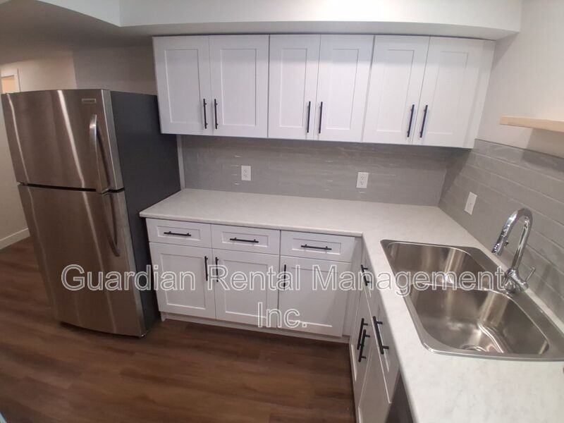 182 Seneca Cres - Photo 2 of 10