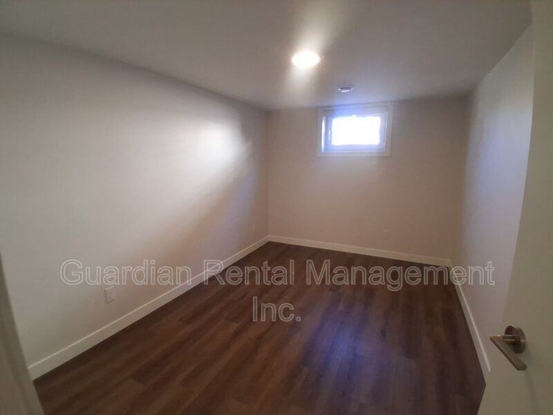 182 Seneca Cres - Photo 7 of 10