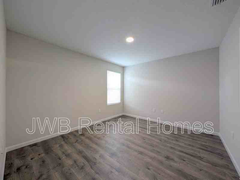 8623 Dandy Ave - Photo 6 of 19