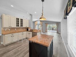 featured image of 829 Se Westminster Pl