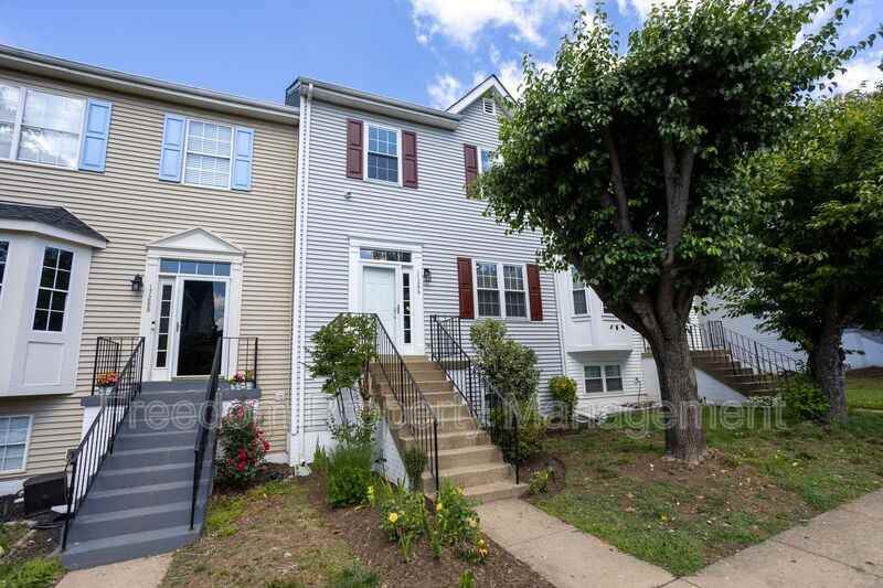 17286 Wexford Loop - Photo 3 of 50