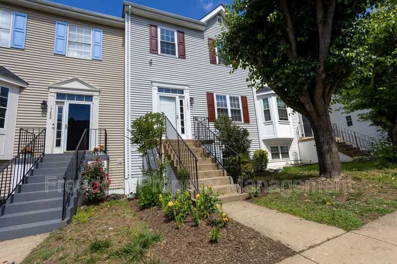 17286 Wexford Loop - Photo 4 of 50