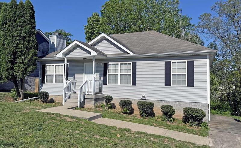 2895 Rome Ln - Photo 2 of 29