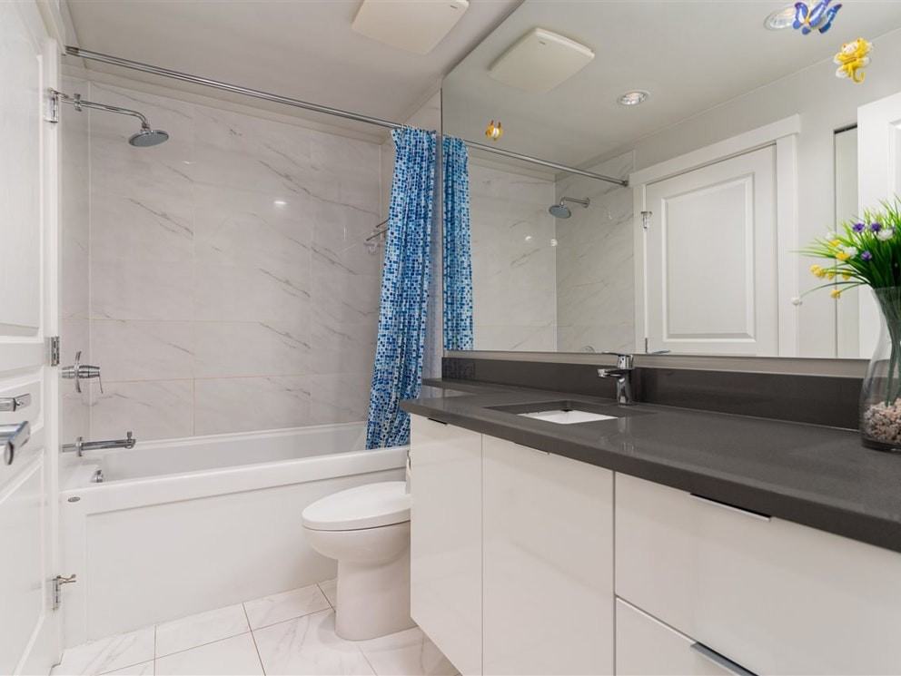 9366 Tomicki Avenue - Photo 7 of 16