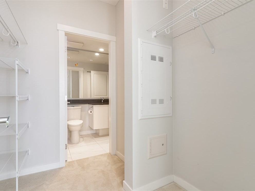 9366 Tomicki Avenue - Photo 6 of 16