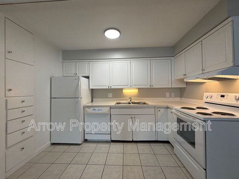 2501 N St - Photo 2 of 9