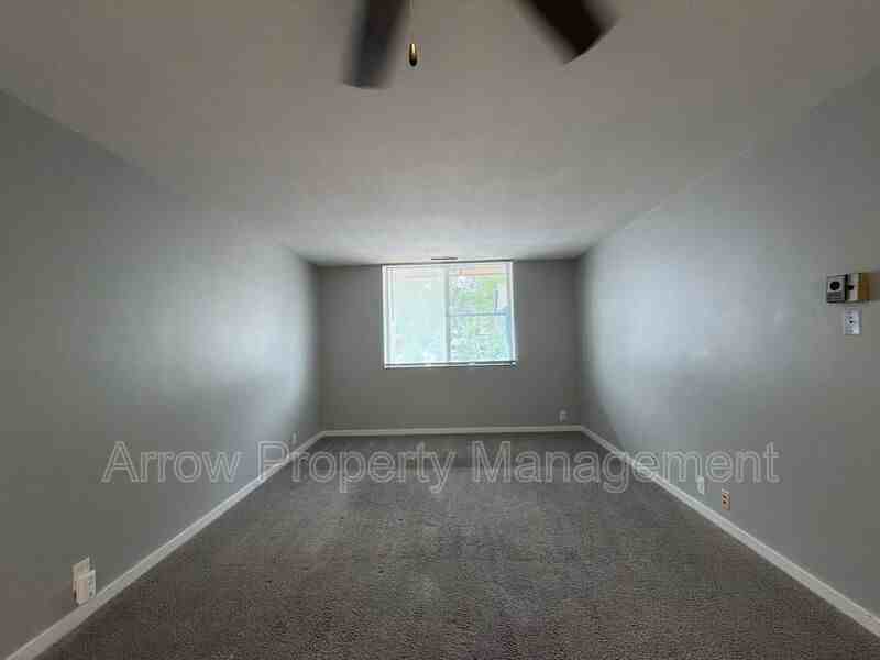 2501 N St - Photo 3 of 9