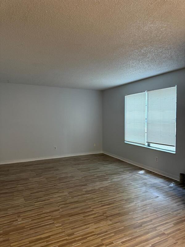 459 Lombard St - Photo 2 of 11