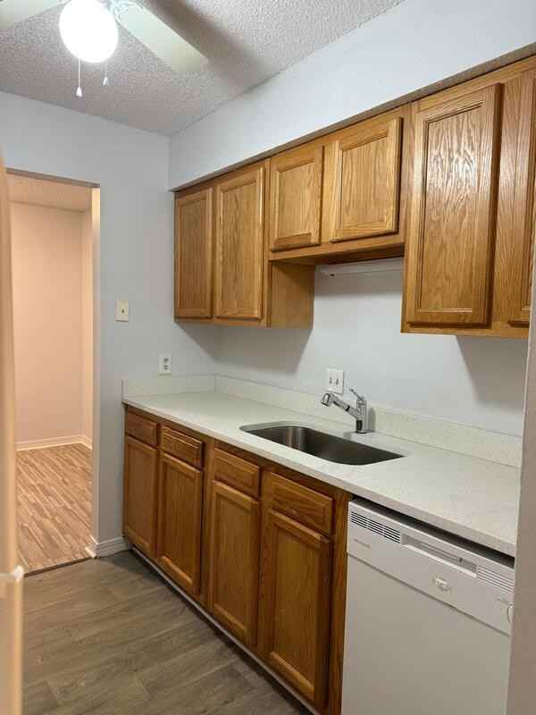 459 Lombard St - Photo 3 of 11
