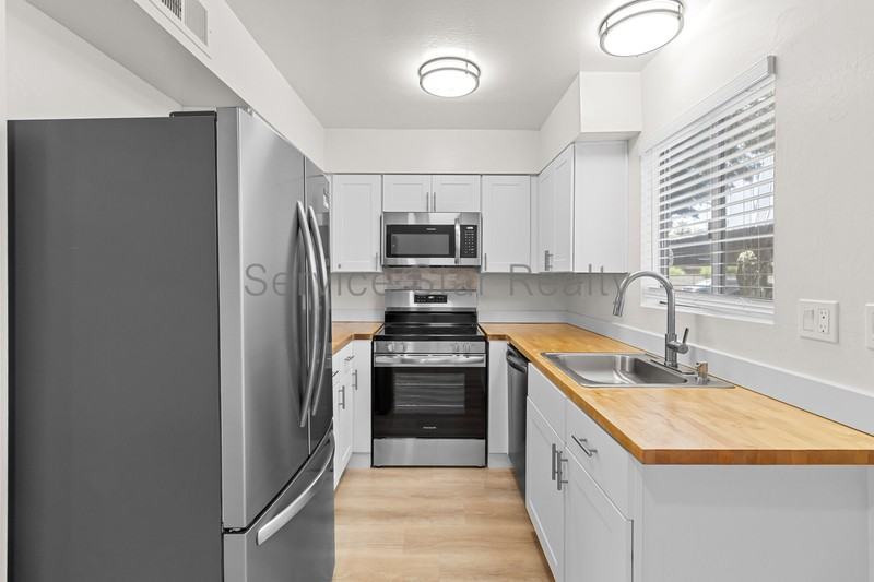 4610 N 68th St #437 - Photo 4 of 21