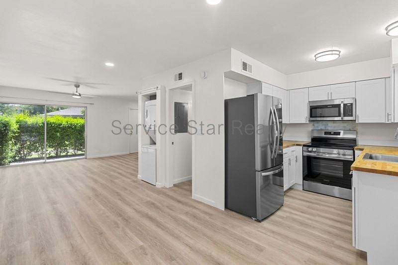 4610 N 68th St #437 - Photo 5 of 21
