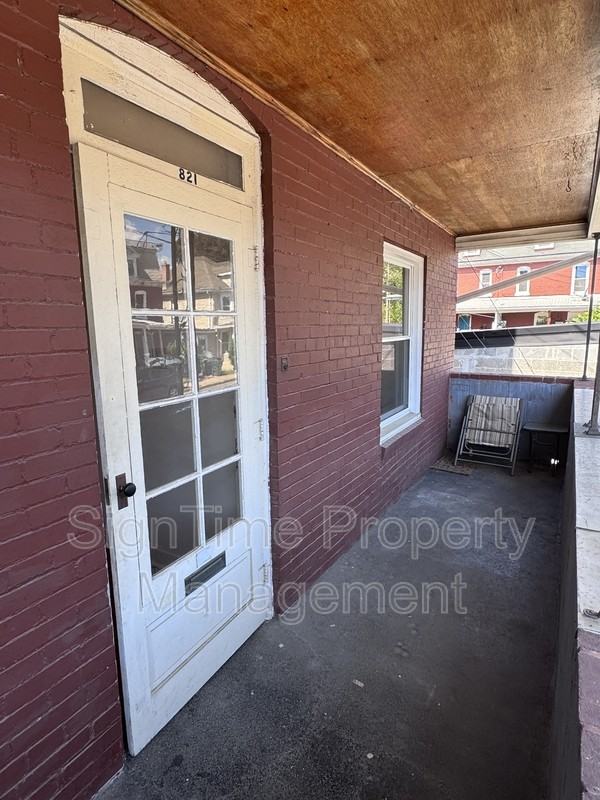 821 Washington Ave #1W - Photo 4 of 16