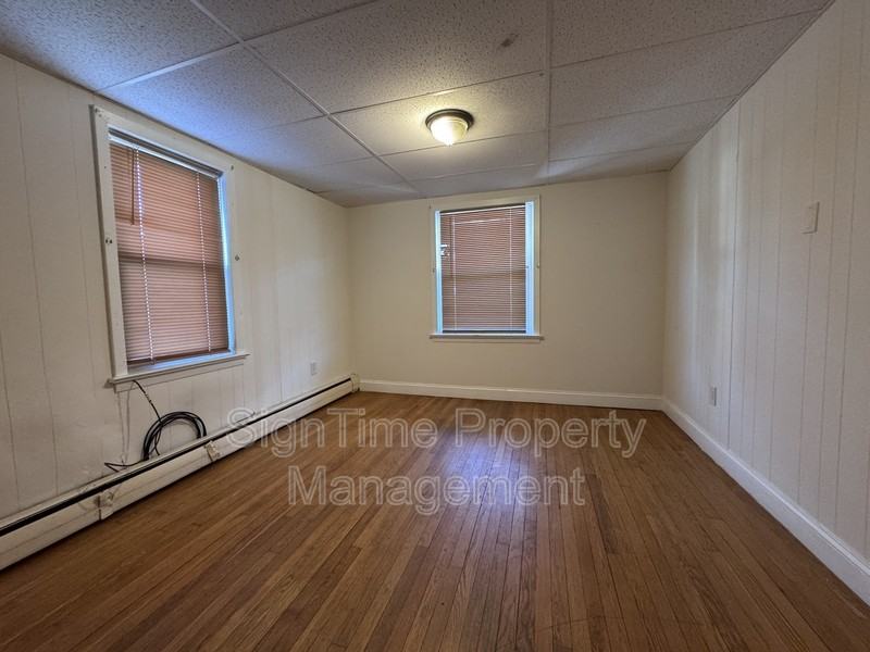 821 Washington Ave #1W - Photo 6 of 16