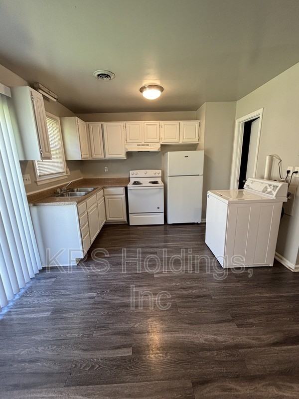 2822 Goolsby Ave - Photo 4 of 10