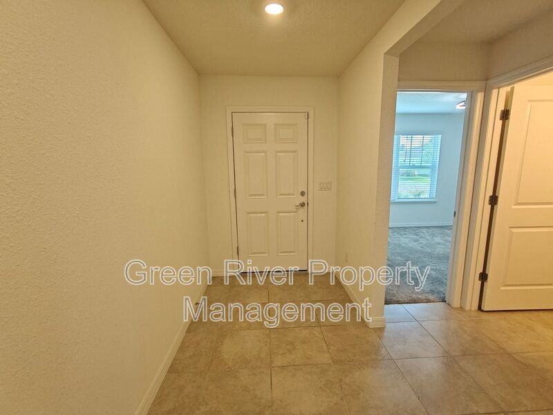 5639 Bullseye Cir - Photo 6 of 47