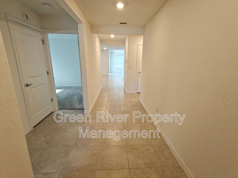 5639 Bullseye Cir - Photo 7 of 47