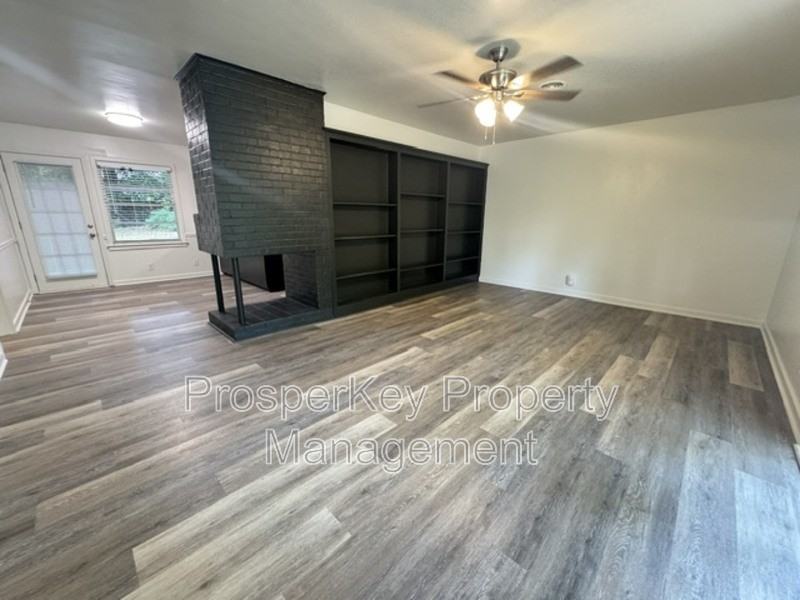 3110 College Ave - Photo 3 of 15
