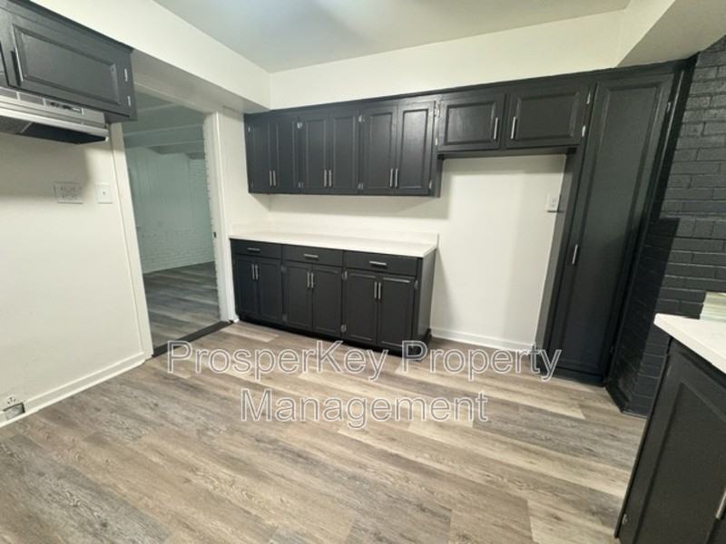 3110 College Ave - Photo 7 of 15