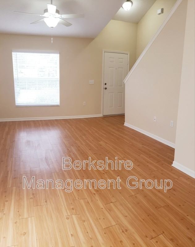 1113 Pogonia Dr - Photo 3 of 13