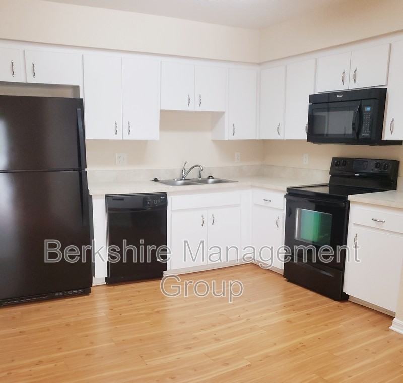 1113 Pogonia Dr - Photo 4 of 13