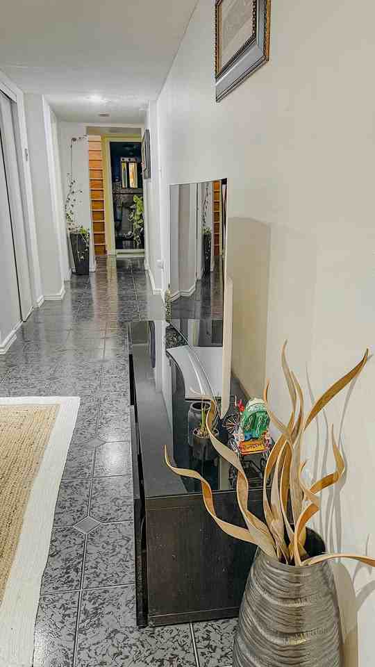 700 Brock Ave - Photo 3 of 14