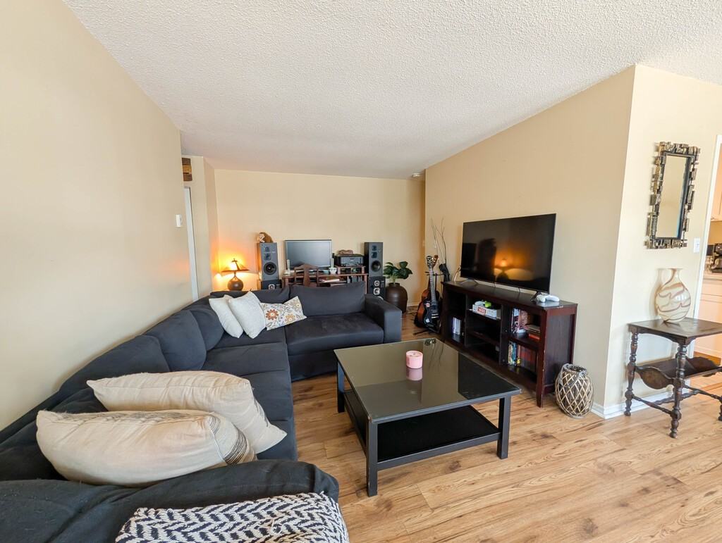 98 Wright St - Photo 2 of 16