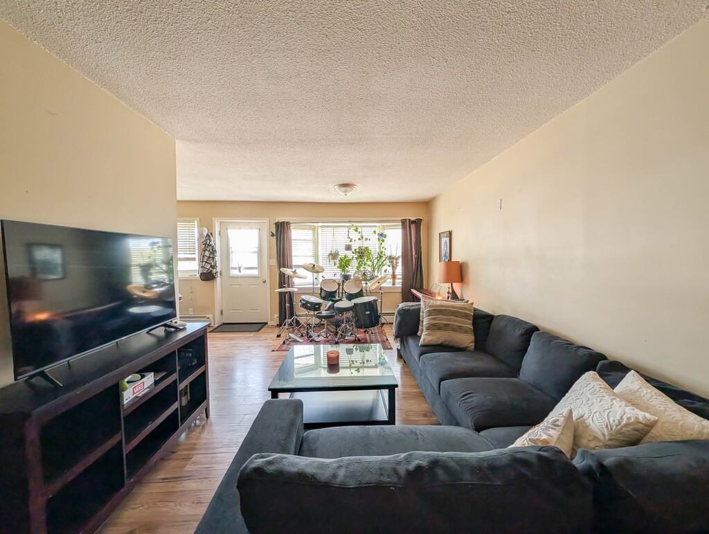 98 Wright St - Photo 3 of 16