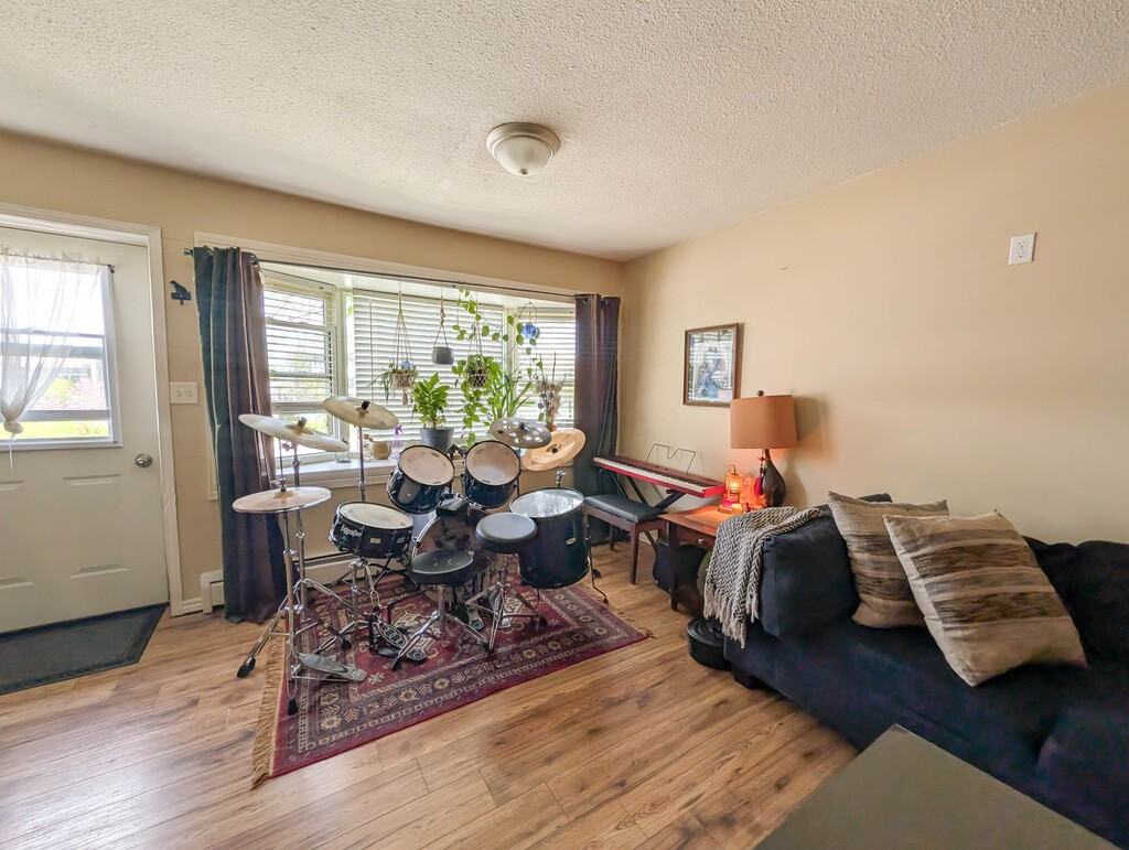 98 Wright St - Photo 4 of 16