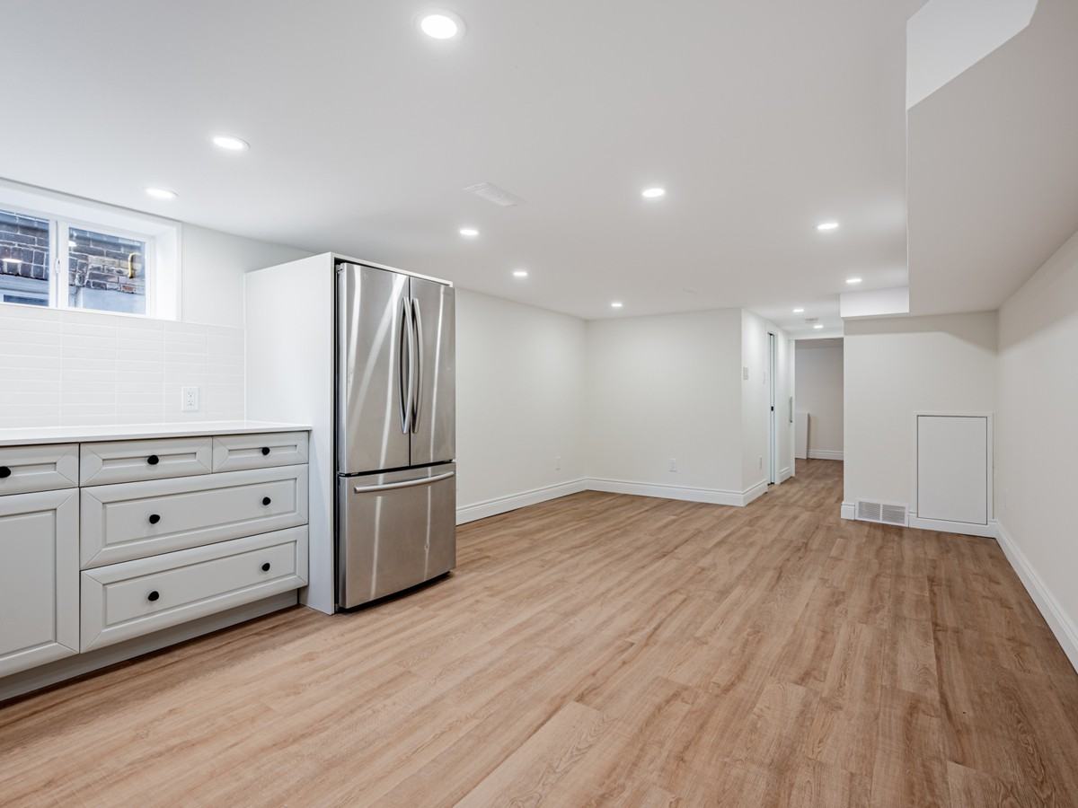 4 Hartford Avenue #Bsmt - Photo 2 of 28