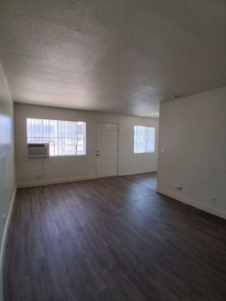 EastGate Gardens Apts - Photo 3 of 21