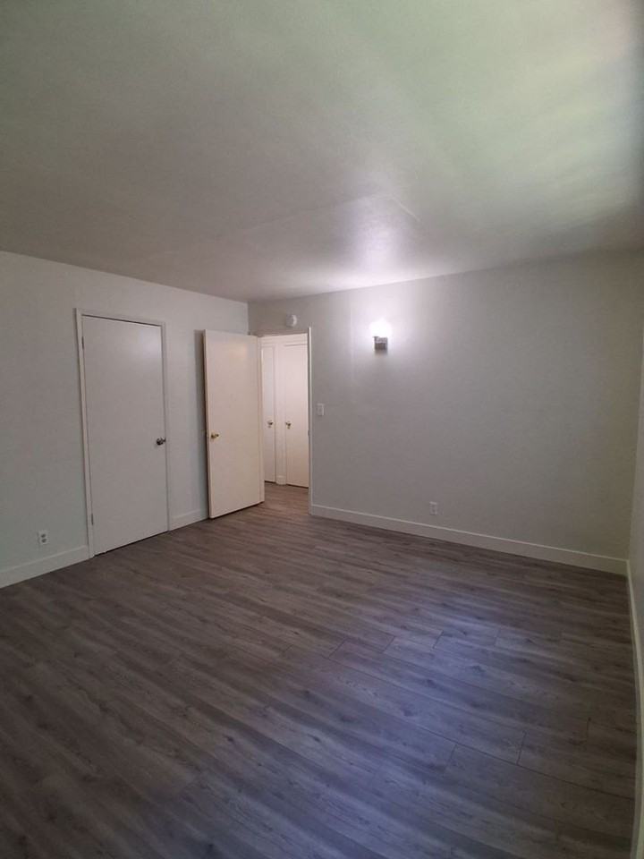 EastGate Gardens Apts - Photo 6 of 21