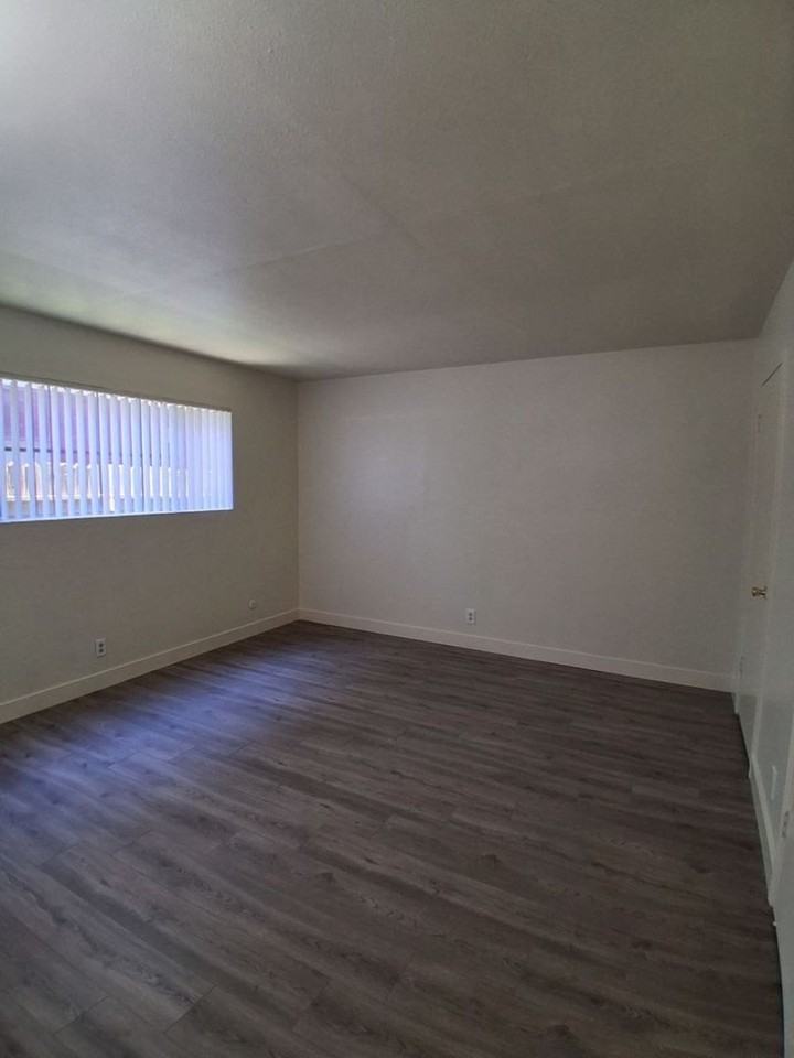EastGate Gardens Apts - Photo 7 of 21