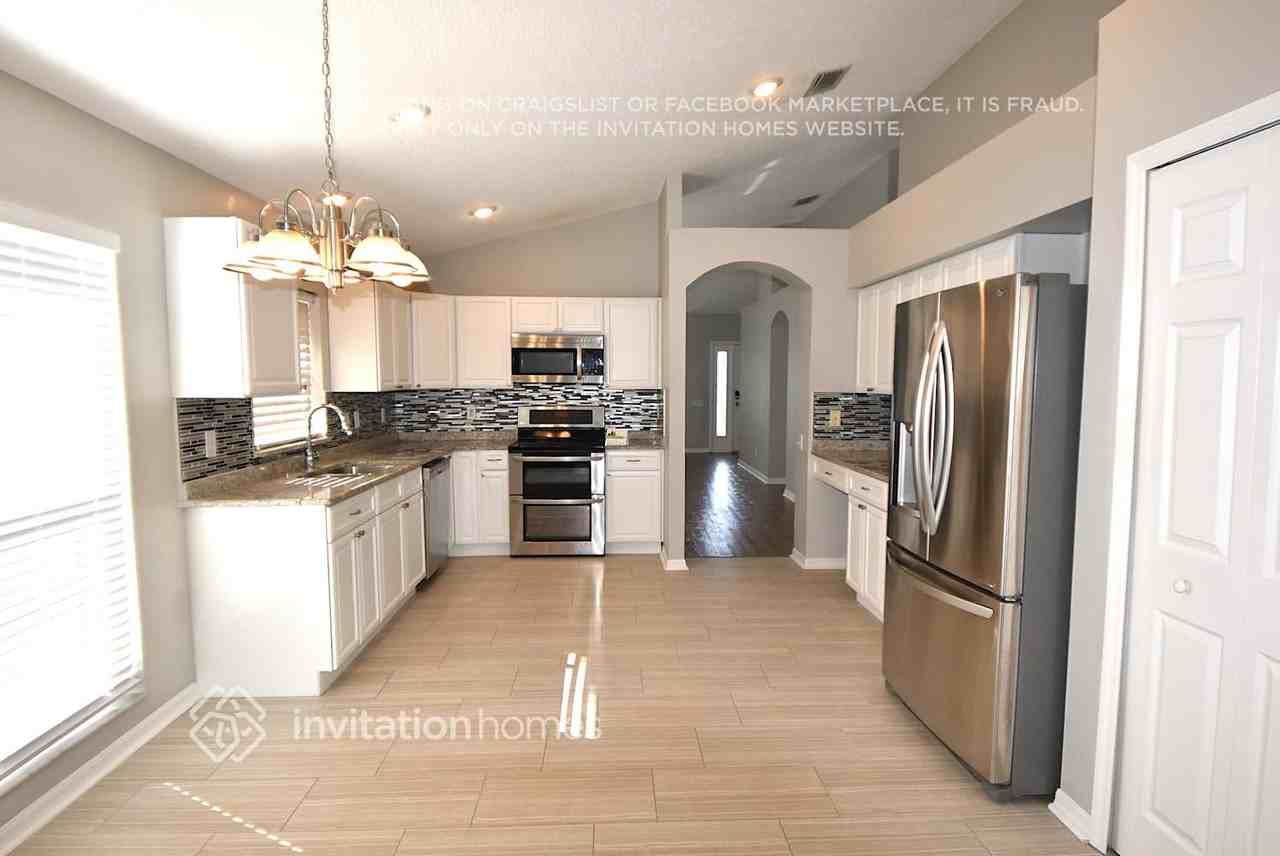 12610 Early Run Ln - Photo 5 of 17