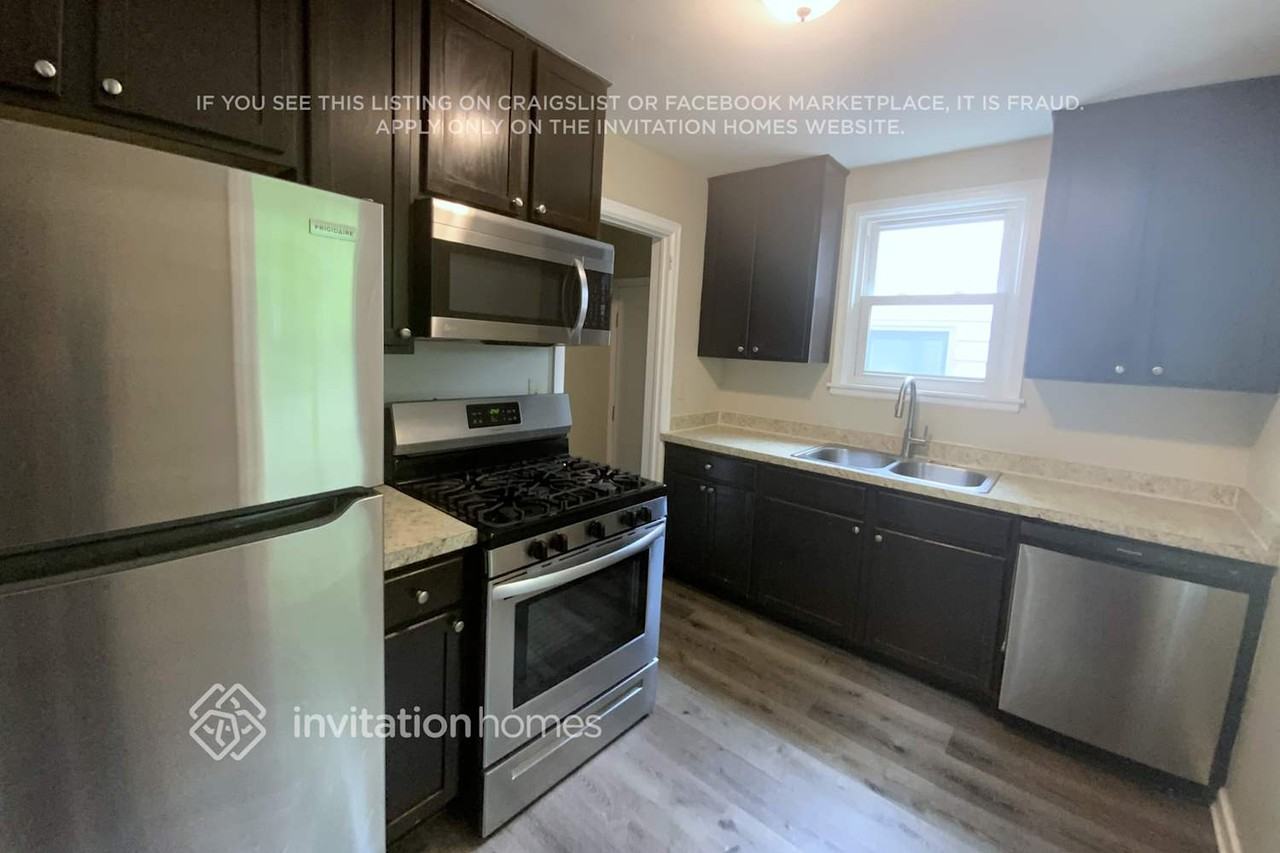 5724 24th Ave S - Photo 5 of 17