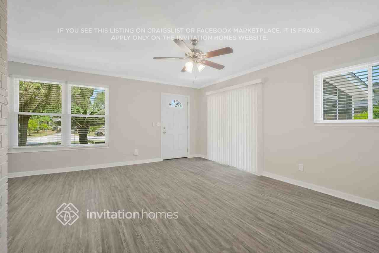 11630 Sands Ave - Photo 5 of 24