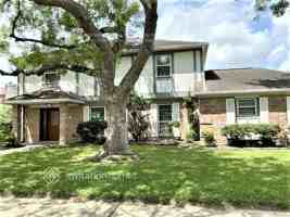 featured image of 105 Saint Andrews Dr