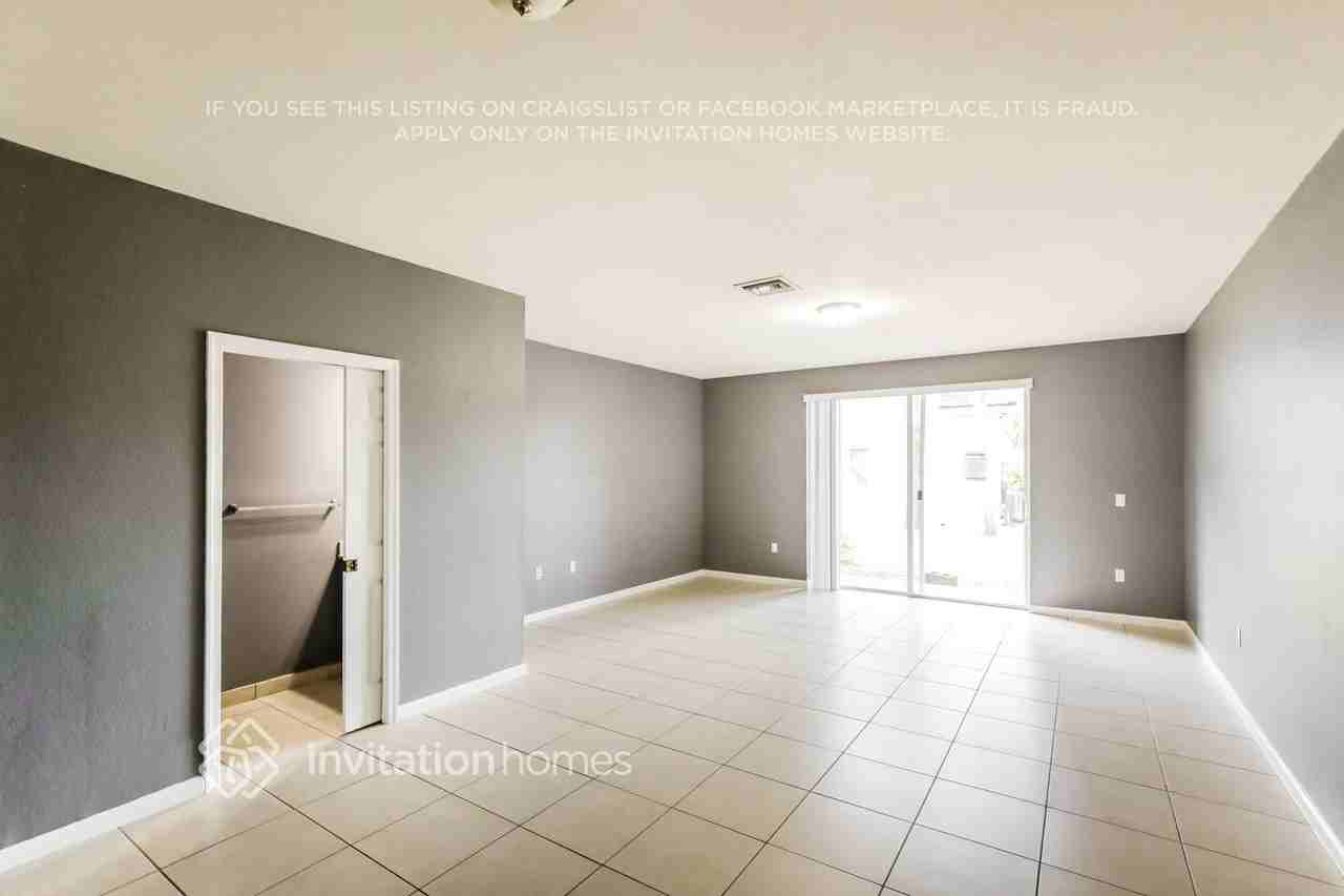 8273 Sw 29th St #102 - Photo 5 of 18