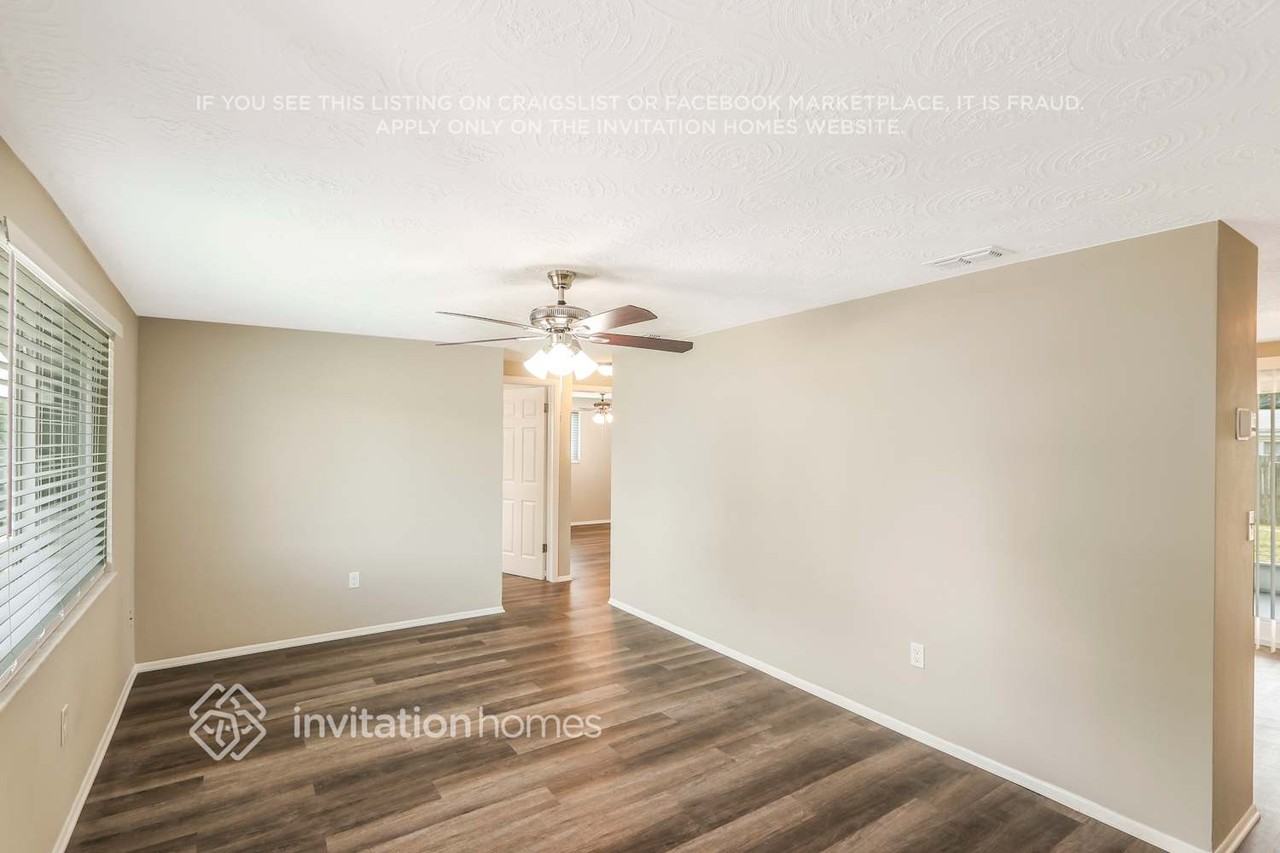 5124 Janice Ln - Photo 4 of 26