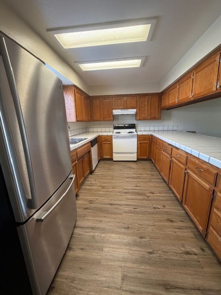 3461 S Chester Avenue - Photo 5 of 15