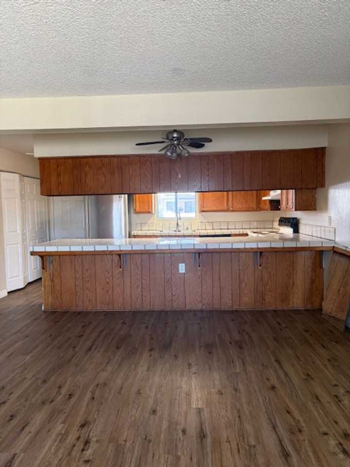 3461 S Chester Avenue - Photo 6 of 15