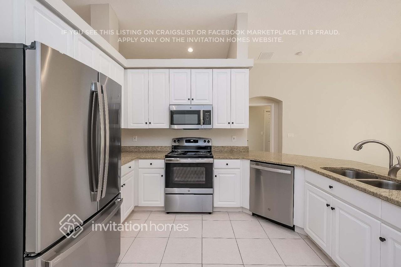 2618 Brookville Dr - Photo 5 of 16